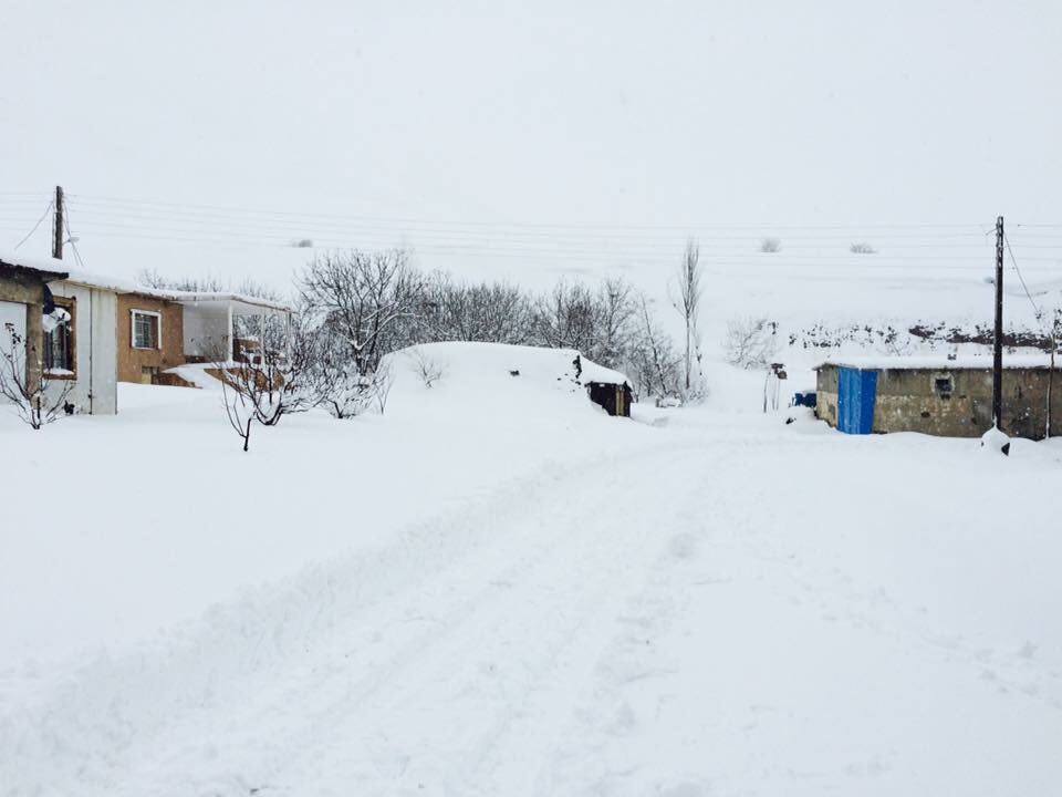 Kurdistan's 2016 bride, blanket of snow